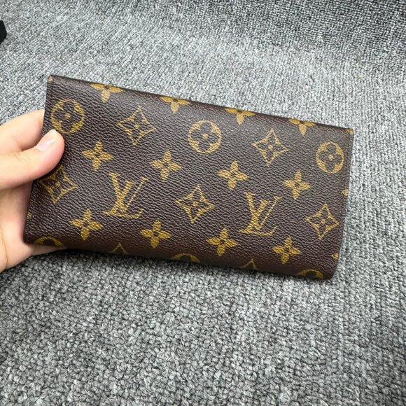 Louis Vuitton Josephine Leather Wallet 385-010725 - Picture 4 of 15